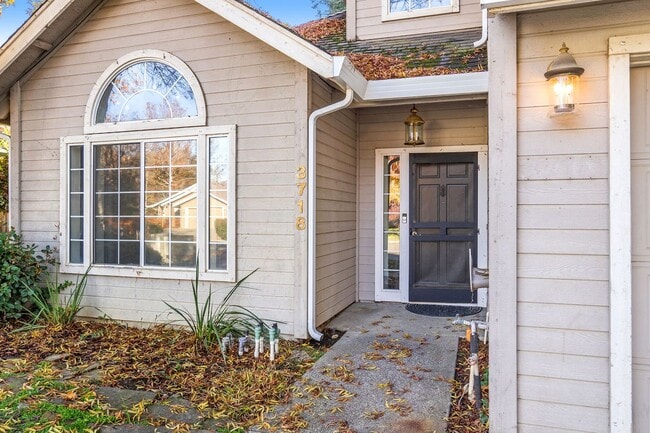 3718 Maidu Pl in Davis, CA - Building Photo - Building Photo