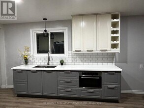 6 Park Ave in St Catharines, ON - Building Photo - Building Photo