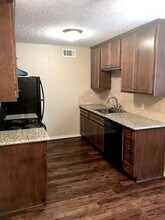 1006 S Houston Ave in Livingston, TX - Building Photo - Building Photo