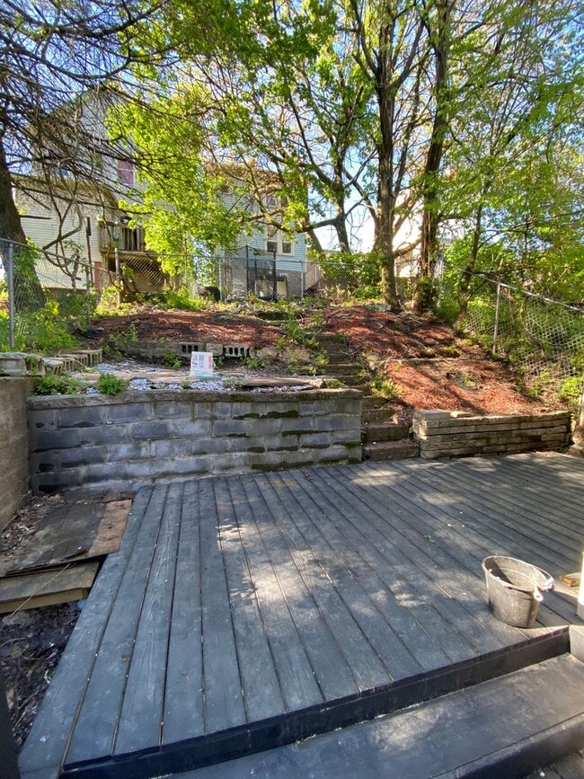 978 Manton Wy in Pittsburgh, PA - Building Photo - Building Photo