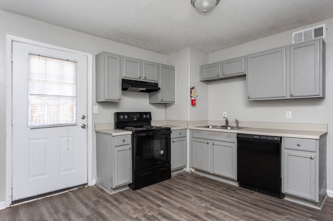 Maple Ridge Apartments in Carrollton, GA - Foto de edificio - Interior Photo