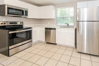 2647 Barrett Rd in Jacksonville, FL - Building Photo - Building Photo