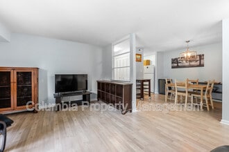 5968 Westchester Park Dr in College Park, MD - Foto de edificio - Building Photo