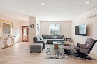 17055 Rock Rd in Poway, CA - Building Photo - Building Photo