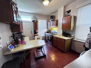 2531 N Sacramento Ave, Unit Top Floor in Chicago, IL - Building Photo - Building Photo