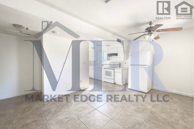 property at 1927 E Sheridan St