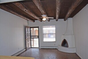 604 Arno St NE in Albuquerque, NM - Building Photo