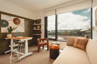 675 Ponce De Leon Ave NE in Atlanta, GA - Building Photo