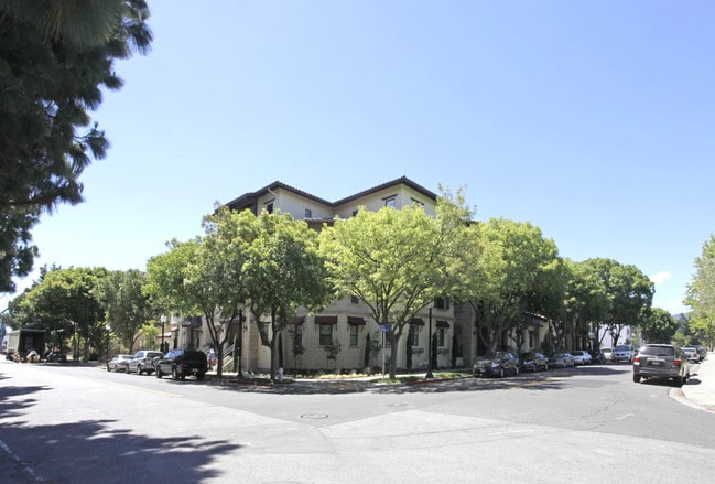 Franklin Street Apartments in Mountain View, CA - Building Photo - Building Photo
