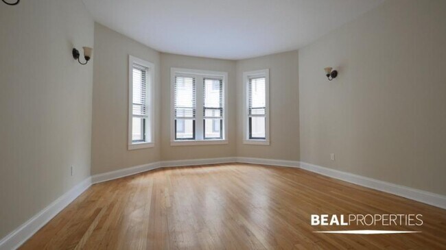 property at 4036 N Ashland Ave