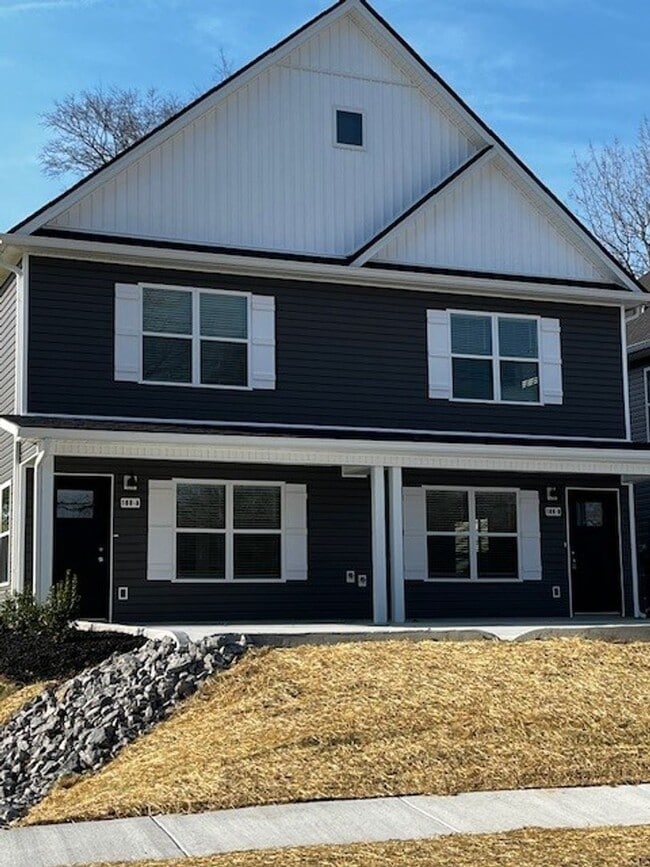 106 A Piedmont Dr in Lebanon, TN - Building Photo - Building Photo