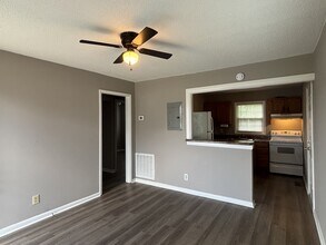 114 Calvin St in Spring Lake, NC - Building Photo - Building Photo