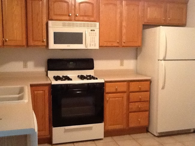 833 Lowell Ave in Erie, PA - Building Photo - Building Photo