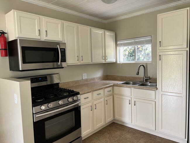 367 Howell Rd, Unit 1 in Oxnard, CA - Building Photo - Building Photo