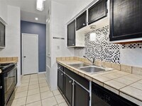 17641 Red Oak Dr photo'