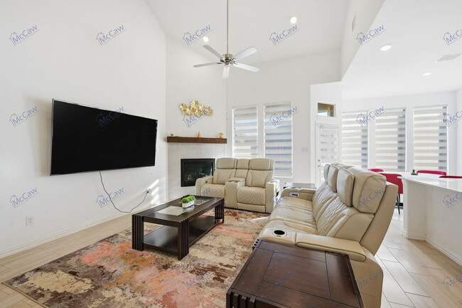 2121 Esher Dr in Little Elm, TX - Building Photo - Building Photo