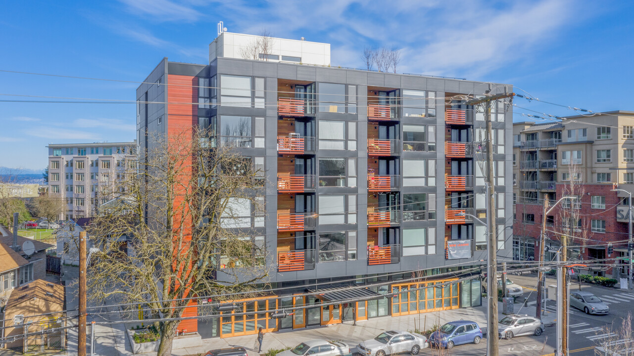 Avant Apartments in Seattle, WA - Building Photo