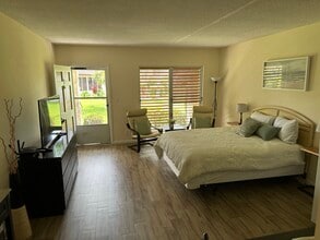 167 N Collier Blvd in Marco Island, FL - Building Photo - Building Photo