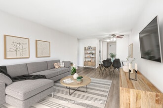 Perry Manor Residences in Woodstock, ON - Building Photo - Building Photo