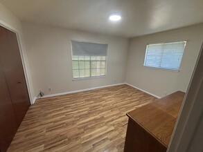 6813 La Salle Dr in Austin, TX - Building Photo - Building Photo