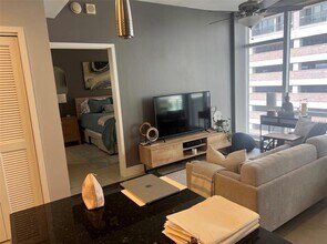 145 2nd Ave S in St. Petersburg, FL - Building Photo - Building Photo