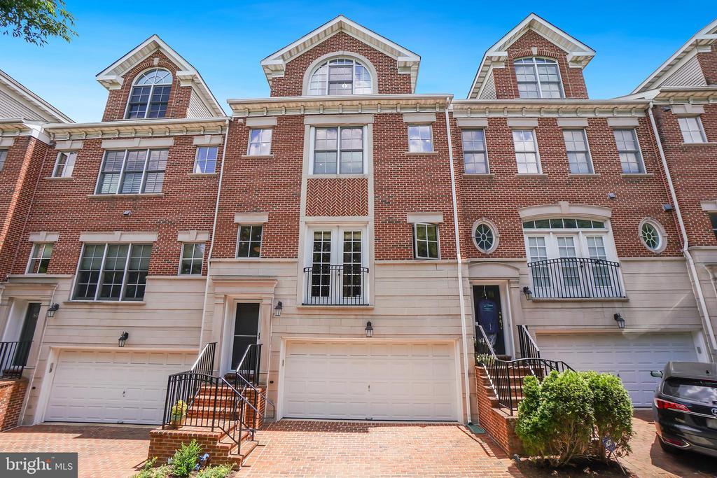 8513 Halston Way in Bethesda, MD - Building Photo