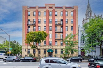 50 Greene Ave in Brooklyn, NY - Foto de edificio - Building Photo