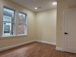 109 Grandview Ave in Mount Vernon, NY - Building Photo - Building Photo