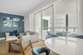 4401 Collins Ave, Unit ID1372350P in Miami Beach, FL - Foto de edificio - Building Photo