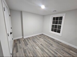 428 Valley St, Unit Apt 1 in Orange, NJ - Building Photo - Building Photo