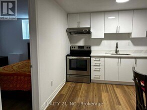 164 Williamson Dr E in Ajax, ON - Building Photo - Building Photo