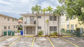 2506 SW 9th St in Miami, FL - Building Photo