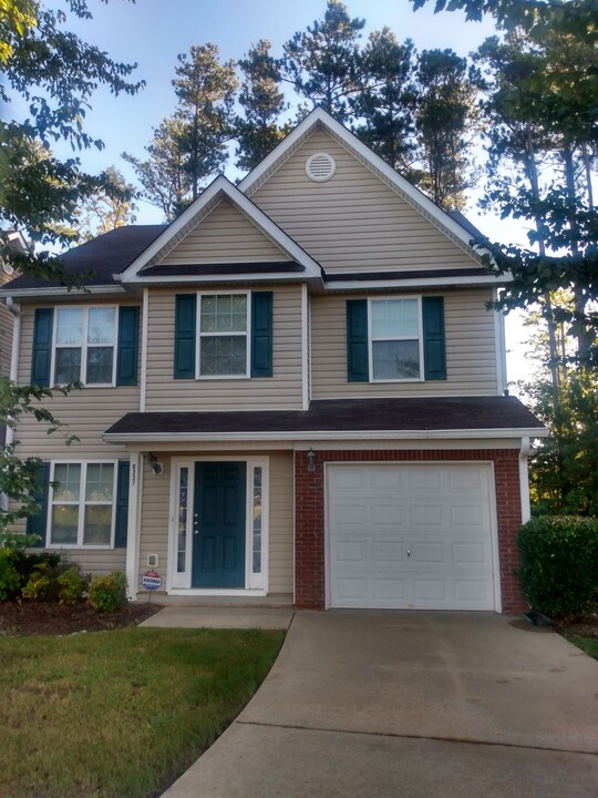 6237 Hickory Ln Cir in Union City, GA - Building Photo