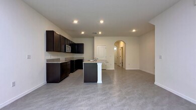 1570 Hubbell Rd in Wesley Chapel, FL - Foto de edificio - Building Photo