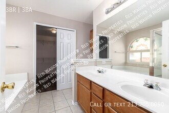 21318 Encino Lookout in San Antonio, TX - Building Photo - Building Photo