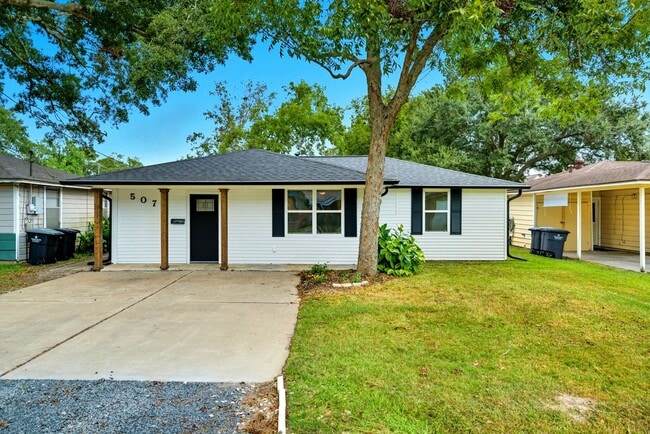 property at 507 E Dumble St