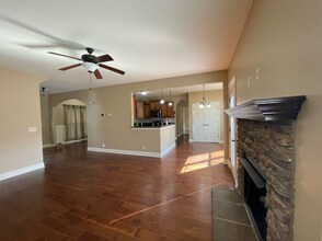 660 Richards Dr in Clarksville, TN - Building Photo - Building Photo