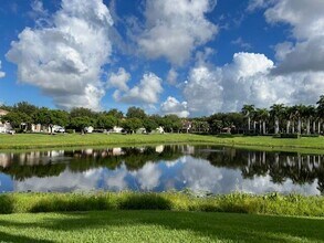 1551 Fenton Dr in Delray Beach, FL - Building Photo - Building Photo