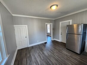 2303 W 1st St in Davenport, IA - Building Photo - Building Photo