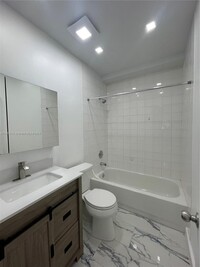 1743 Michigan Ave, Unit 4 in Miami Beach, FL - Building Photo - Building Photo