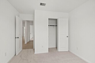 21567 Casavatore Dr in New Caney, TX - Building Photo - Building Photo