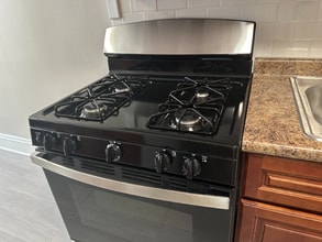 34 State St, Unit 1H in Teaneck, NJ - Building Photo - Building Photo