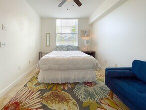 1900 Van Buren St, Unit 118B in Hollywood, FL - Building Photo - Building Photo
