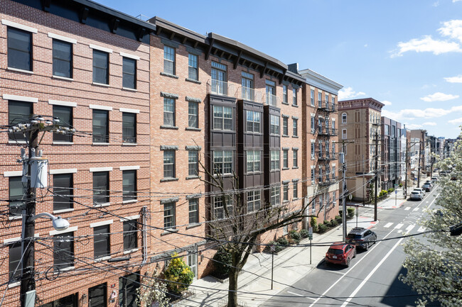 603-607 Monroe St in Hoboken, NJ - Building Photo - Building Photo