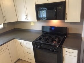 31 Perimeter Rd in Whitesboro, NY - Building Photo - Building Photo