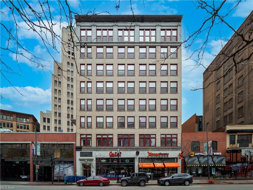 750 Prospect Ave E, Unit 202 in Cleveland, OH - Building Photo