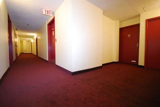 Green Oak Stockade View Apartments in Schenectady, NY - Building Photo - Interior Photo