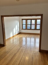 2918 W 63rd St, Unit 2 in Chicago, IL - Building Photo - Building Photo