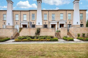 108 Grand Cres in Alpharetta, GA - Building Photo
