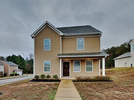15 Blake Ave in Porterdale, GA - Building Photo